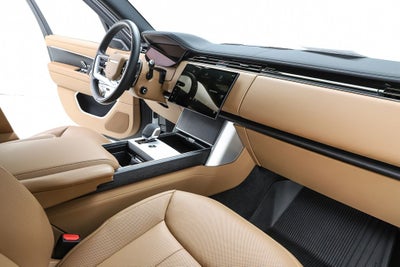 2025 Land Rover Range Rover SE