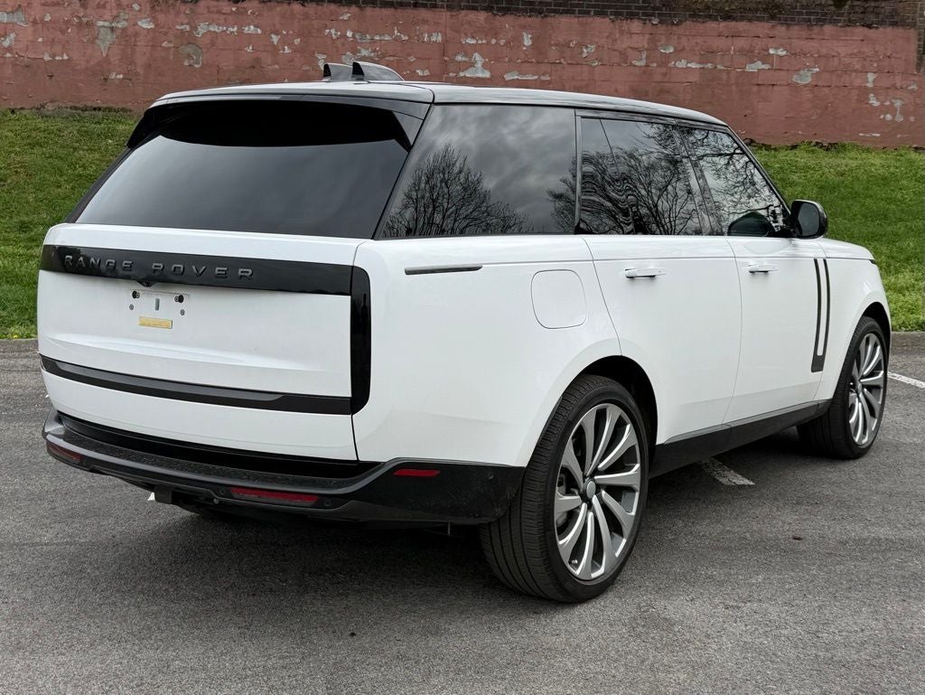 2025 Land Rover Range Rover SE