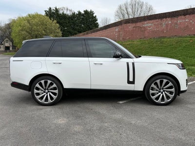 2025 Land Rover Range Rover SE