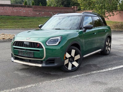 2025 MINI Cooper S Countryman Iconic