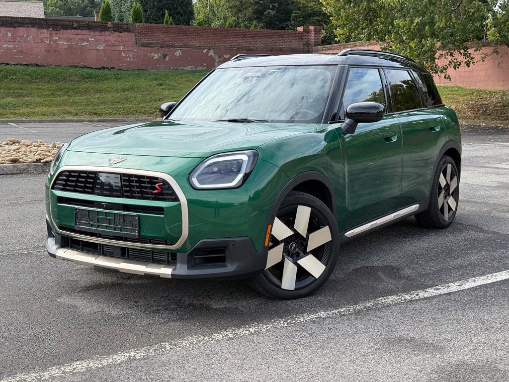 2025 MINI Cooper S Countryman Iconic