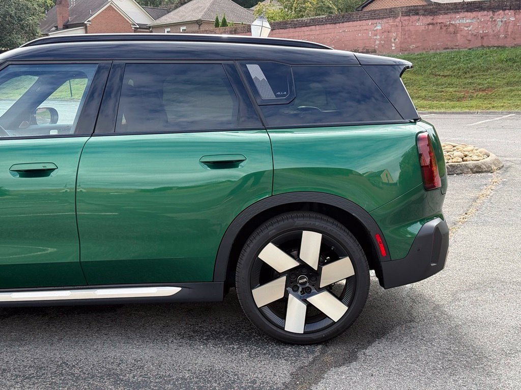 2025 MINI Cooper S Countryman Iconic