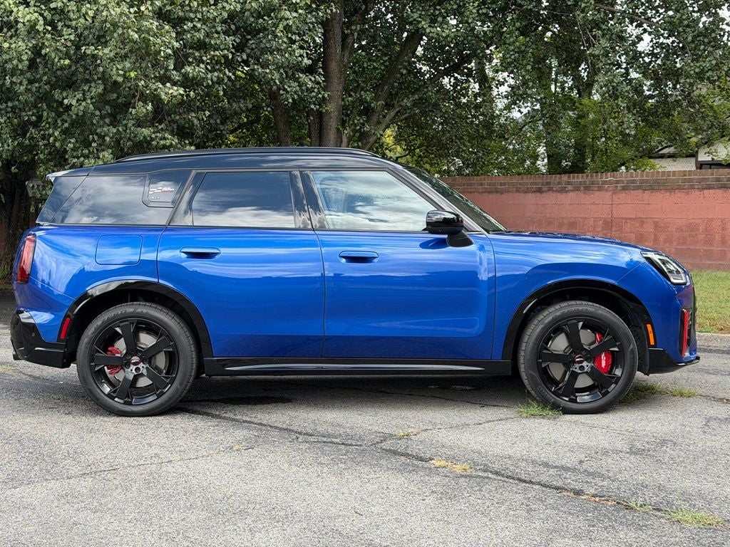 2026 MINI John Cooper Works Countryman Iconic