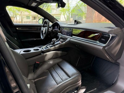2020 Porsche Panamera 4
