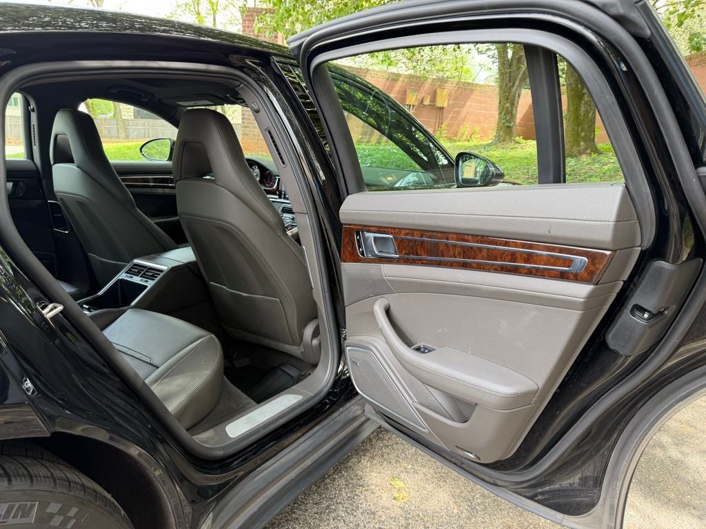 2020 Porsche Panamera 4