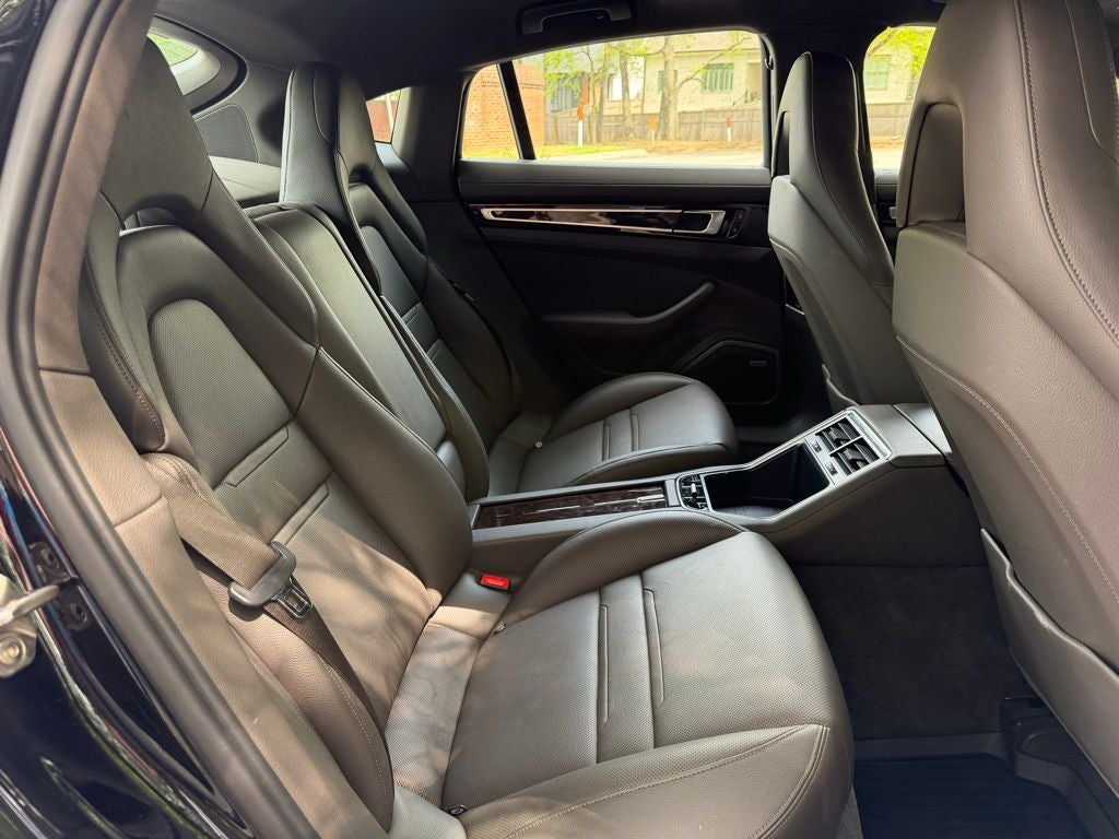 2020 Porsche Panamera 4