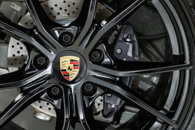 2025 Porsche 718 Cayman Base