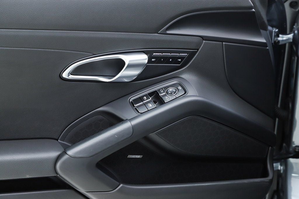 2025 Porsche 718 Cayman Base