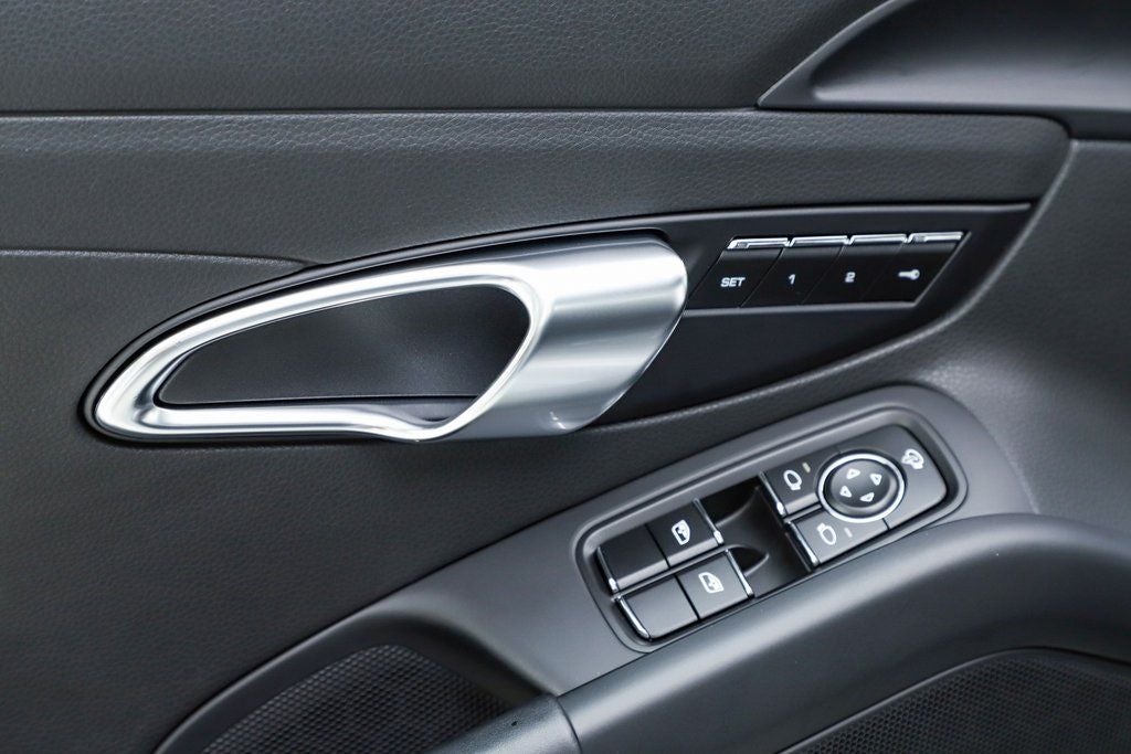 2025 Porsche 718 Cayman Base