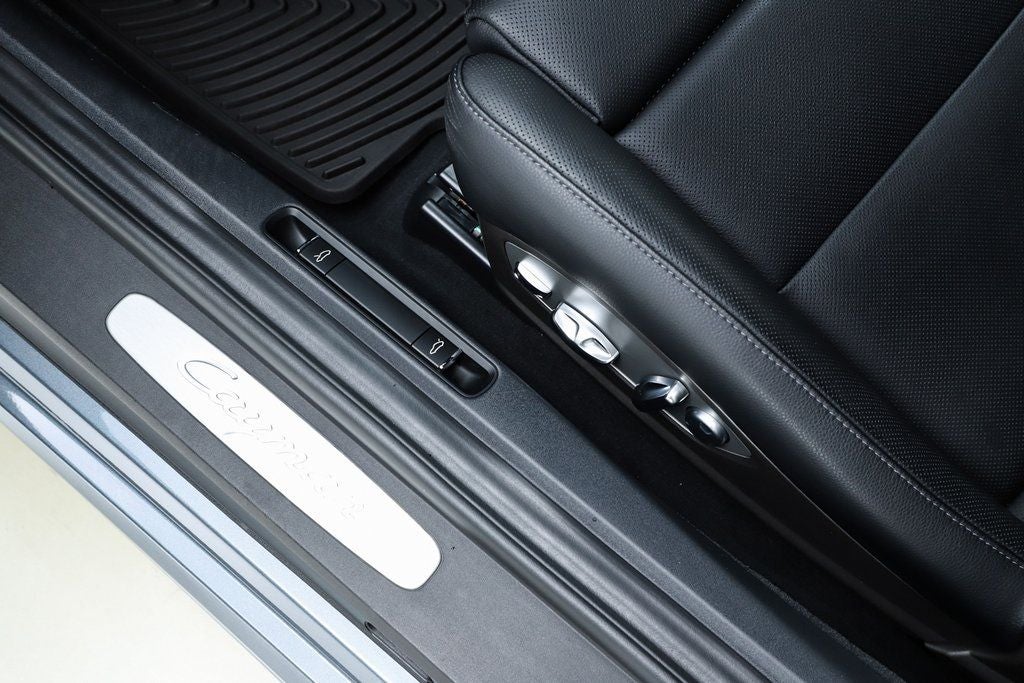 2025 Porsche 718 Cayman Base