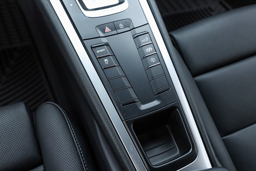 2025 Porsche 718 Cayman Base