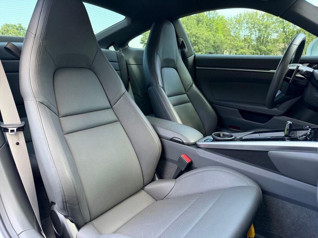 2021 Porsche 911 Carrera