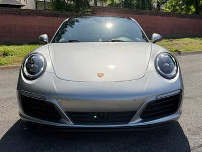 2019 Porsche 911 Carrera