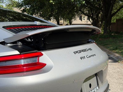 2019 Porsche 911 Carrera