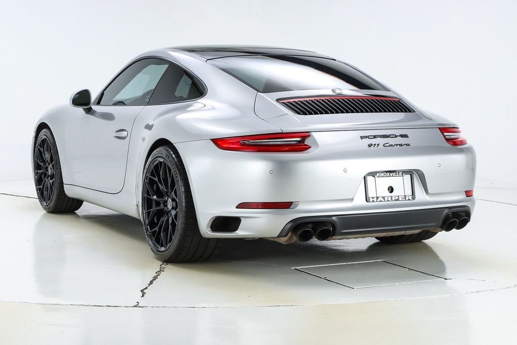 2019 Porsche 911 Carrera