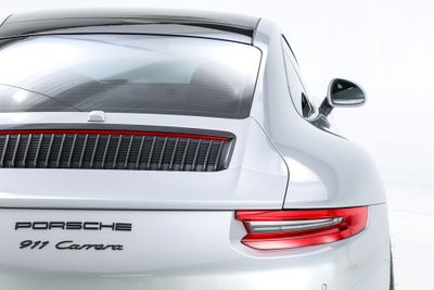 2019 Porsche 911 Carrera