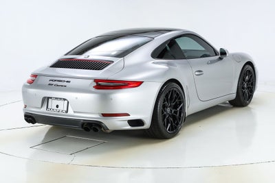 2019 Porsche 911 Carrera