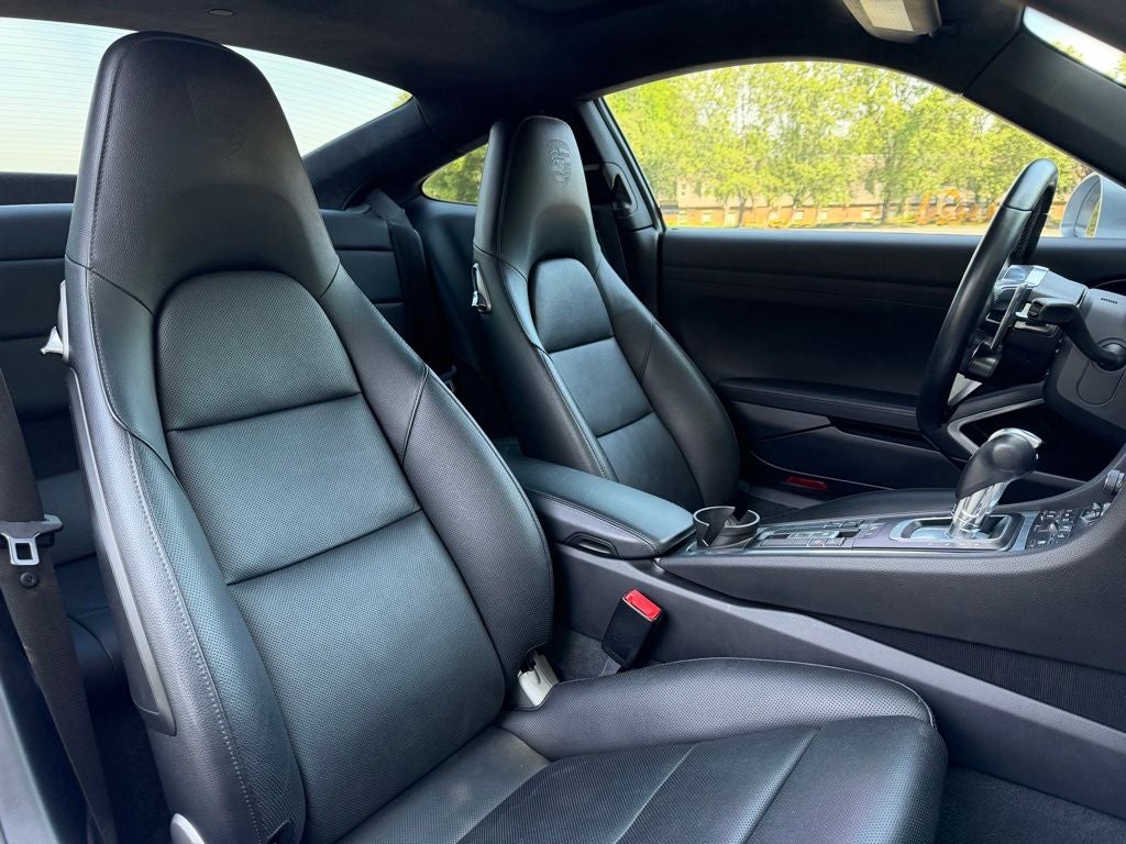 2019 Porsche 911 Carrera