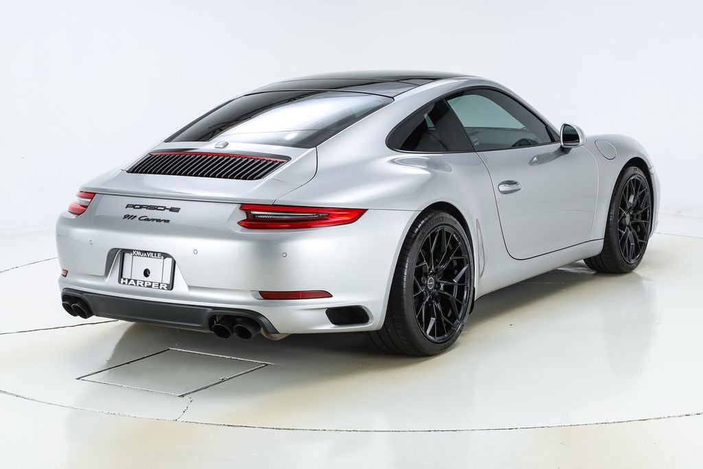 2019 Porsche 911 Carrera