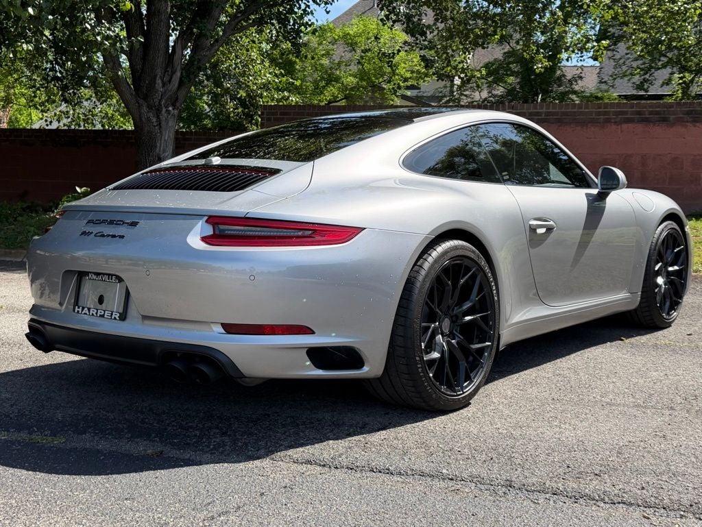 2019 Porsche 911 Carrera