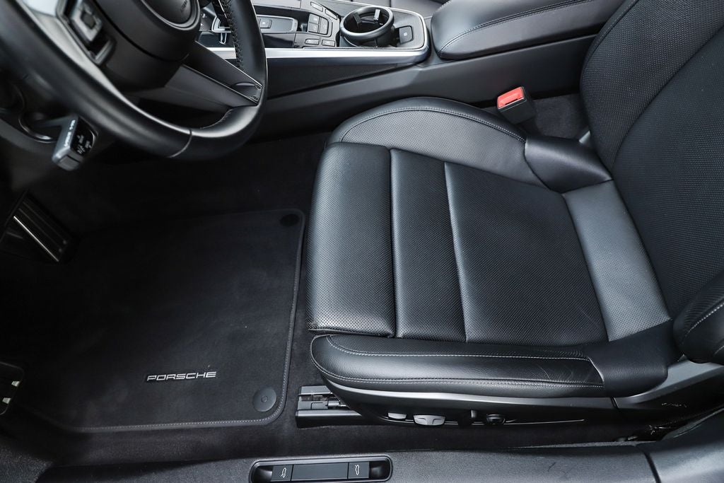 2021 Porsche 911 Carrera
