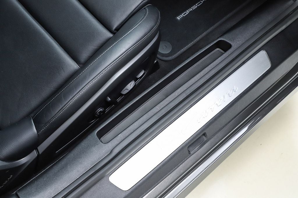 2021 Porsche 911 Carrera