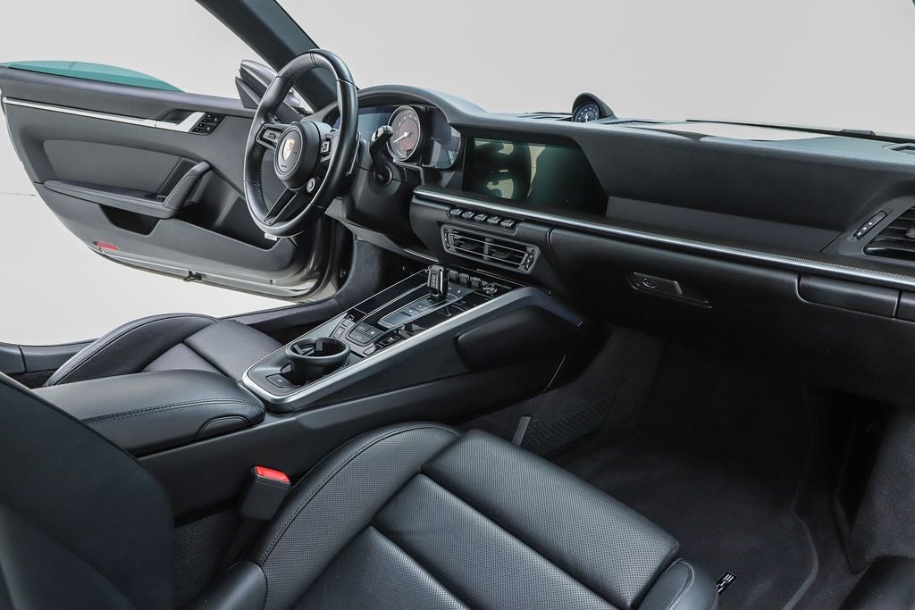 2021 Porsche 911 Carrera