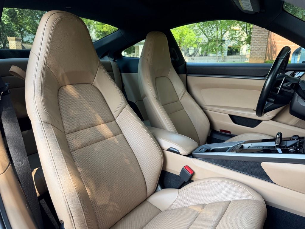 2021 Porsche 911 Carrera