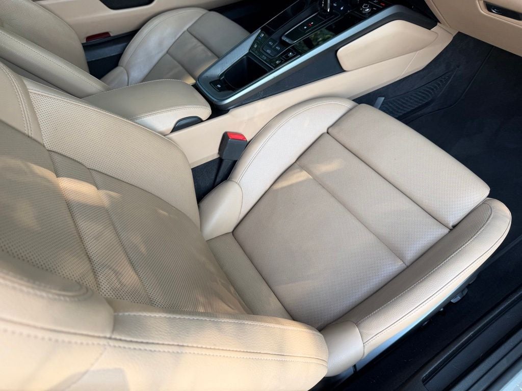 2021 Porsche 911 Carrera