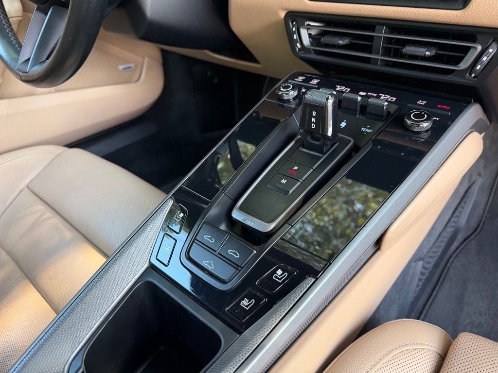 2021 Porsche 911 Carrera