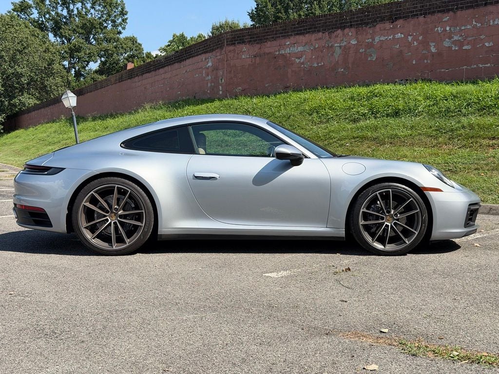 2021 Porsche 911 Carrera