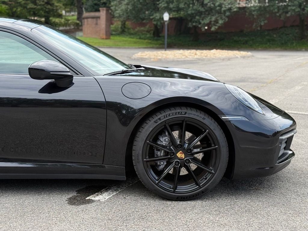 2020 Porsche 911 Carrera