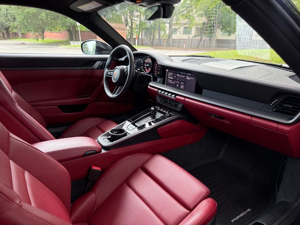 2020 Porsche 911 Carrera