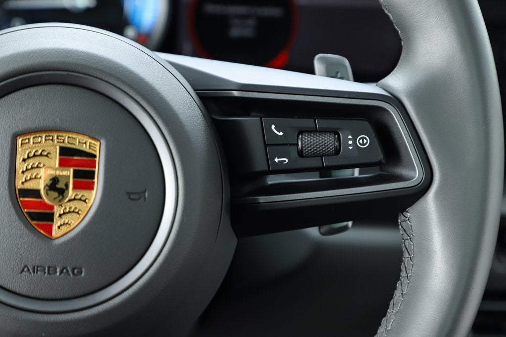 2021 Porsche 911 Carrera