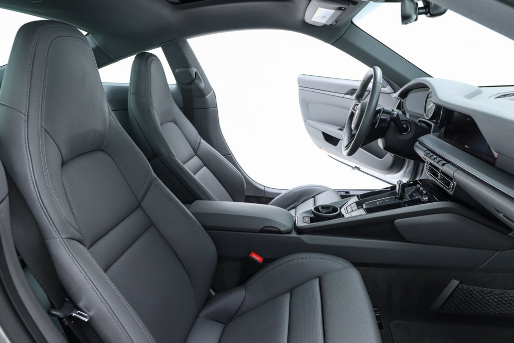 2021 Porsche 911 Carrera