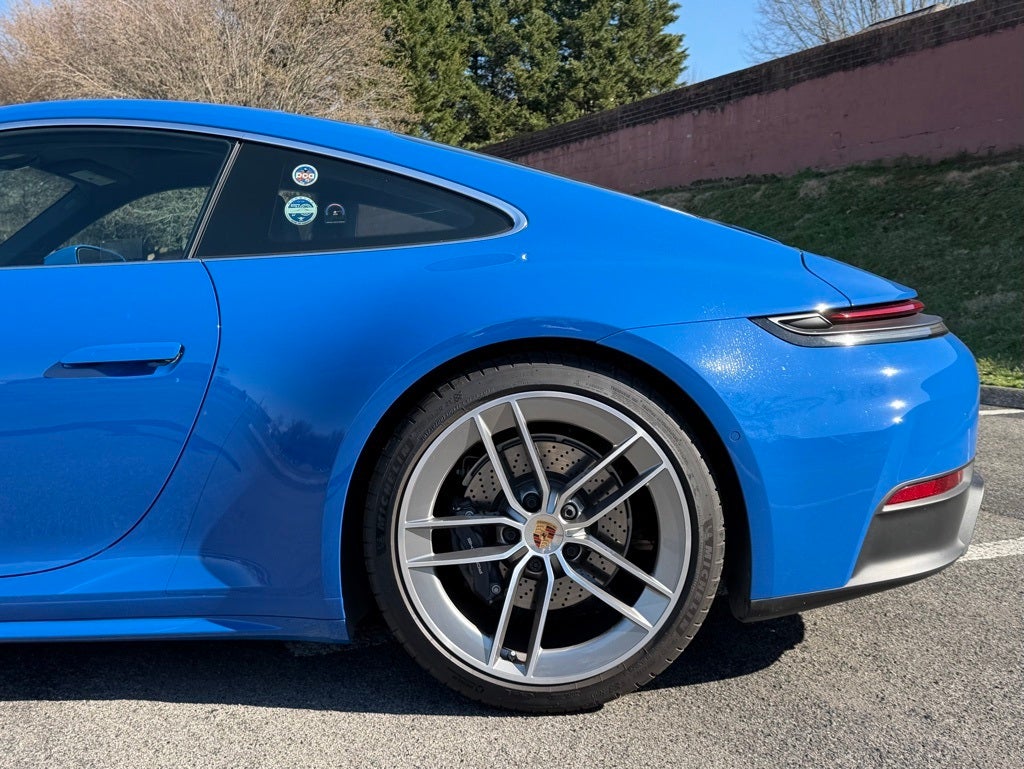 2025 Porsche 911 Carrera