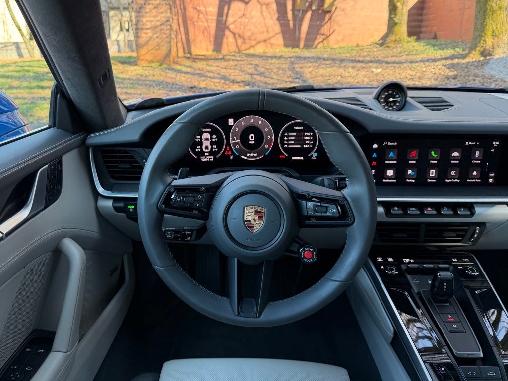 2025 Porsche 911 Carrera