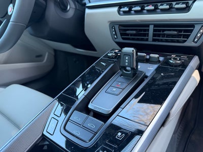 2025 Porsche 911 Carrera