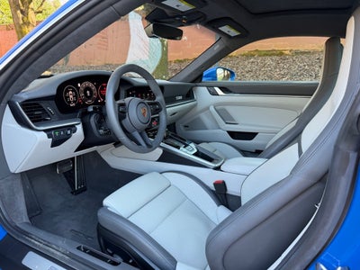 2025 Porsche 911 Carrera