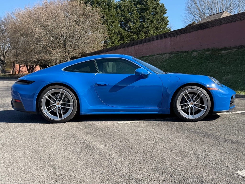 2025 Porsche 911 Carrera
