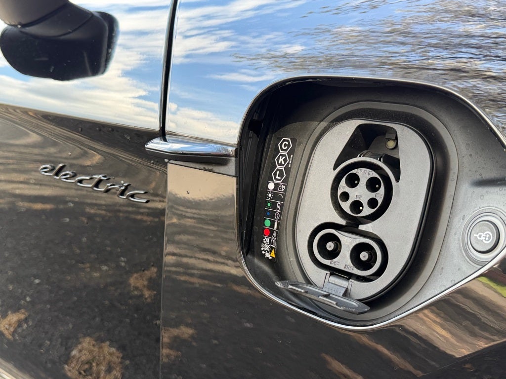 2025 Porsche Taycan Base