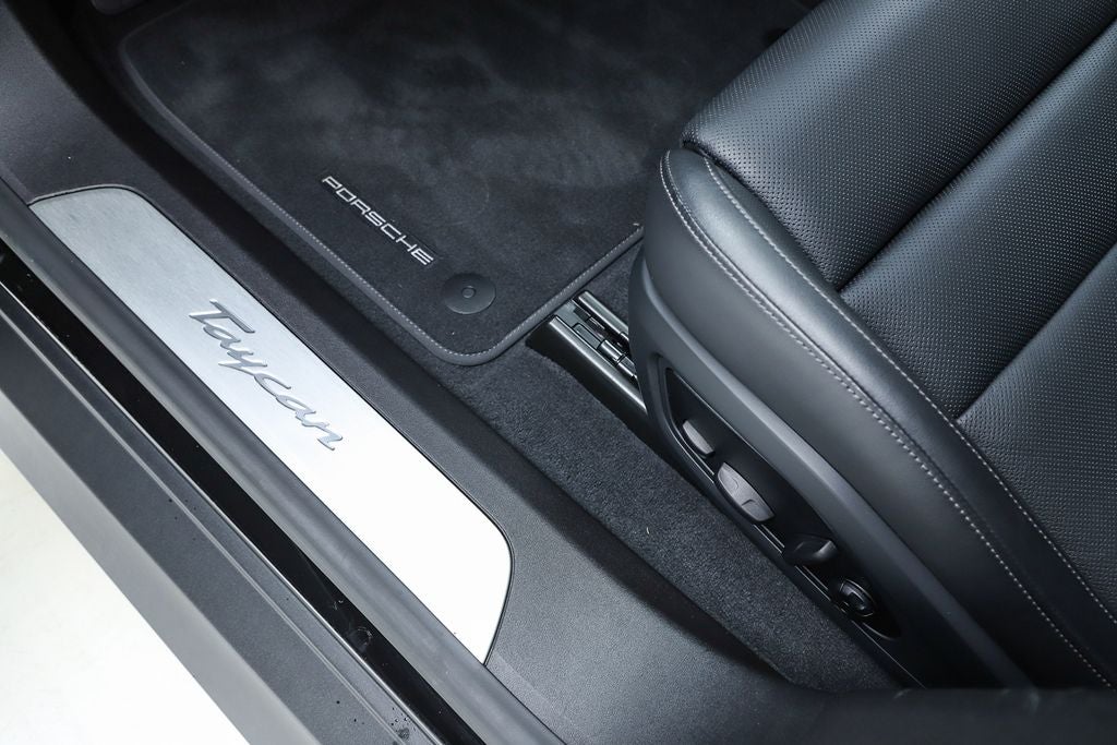 2025 Porsche Taycan Base