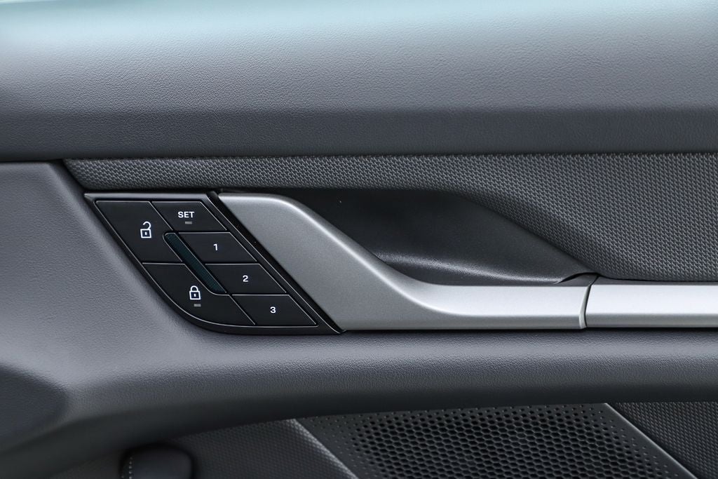 2025 Porsche Taycan Base