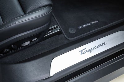 2025 Porsche Taycan Base