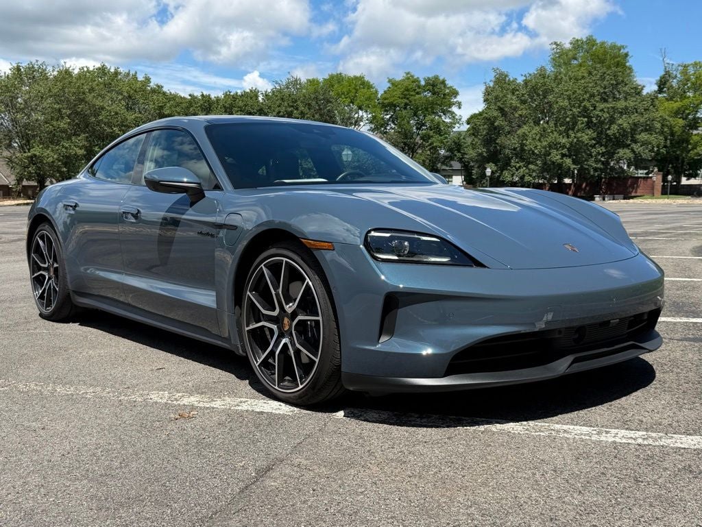 2025 Porsche Taycan 4