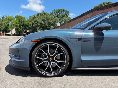 2025 Porsche Taycan 4