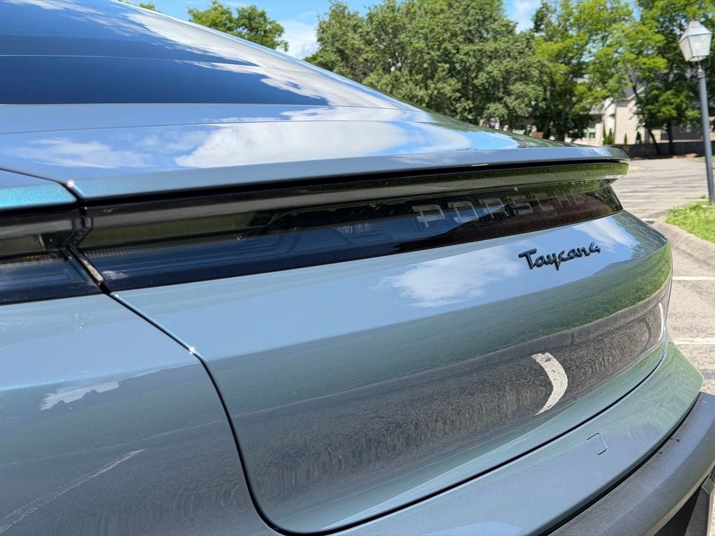 2025 Porsche Taycan 4