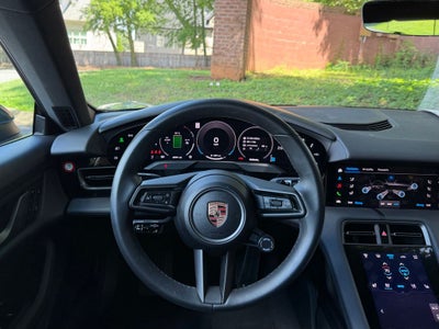 2025 Porsche Taycan 4