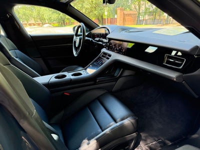 2025 Porsche Taycan 4