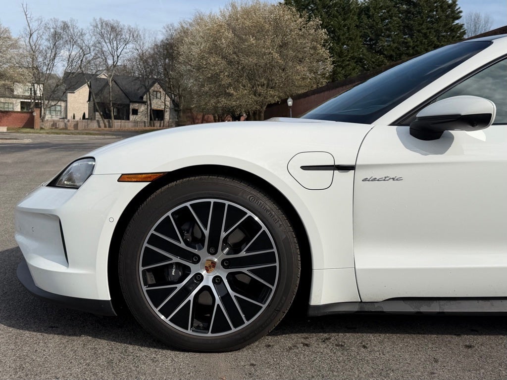 2025 Porsche Taycan 4